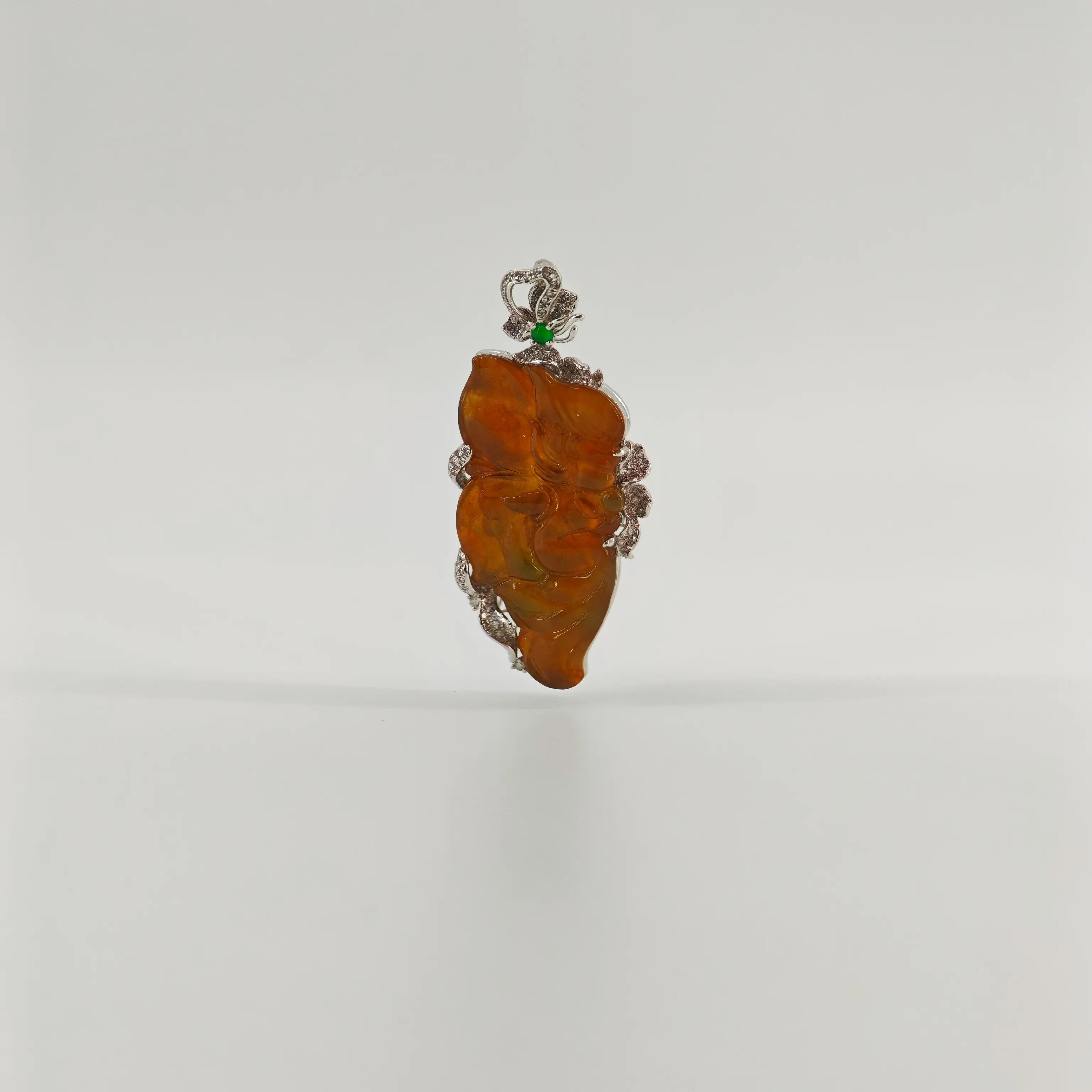 缅甸高冰橙黄花仙子翡翠吊坠
